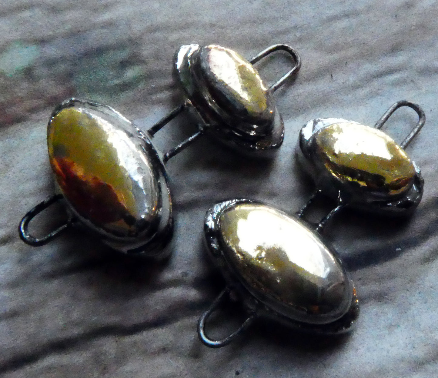 Ceramic Little Moulded Double Oval Connectors -Gold and Platinum