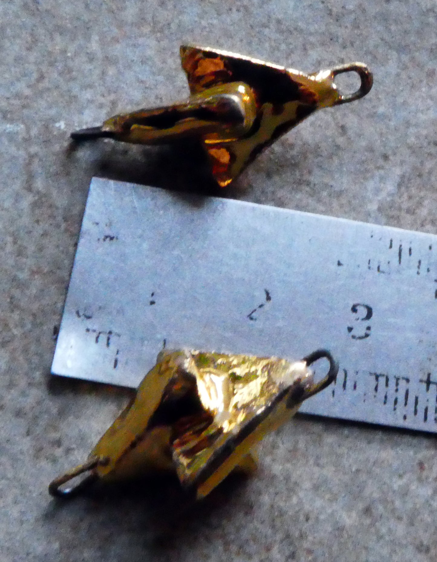 Ceramic Interconnected Triangle Connectors- Gold