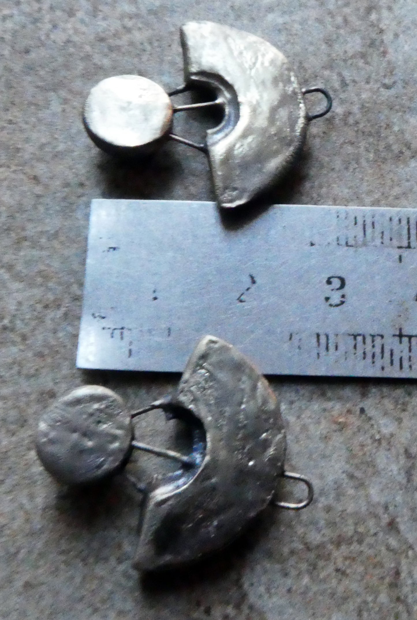 Ceramic Moulded Scoop and Disc Charms - Blue Guppy