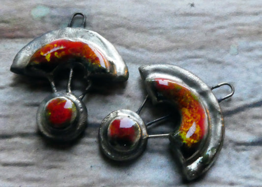 Ceramic Moulded Scoop and Disc Charms - Firecracker