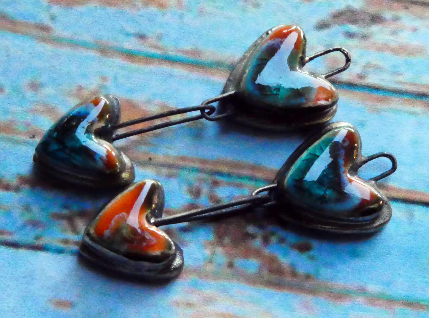 Ceramic Moulded Double Heart Dangles -Vermillion Sunburst