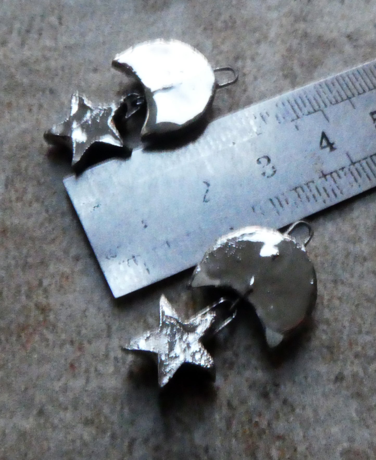 Ceramic Lustrous Moulded Moon and Star Earring Dangles- Platinum