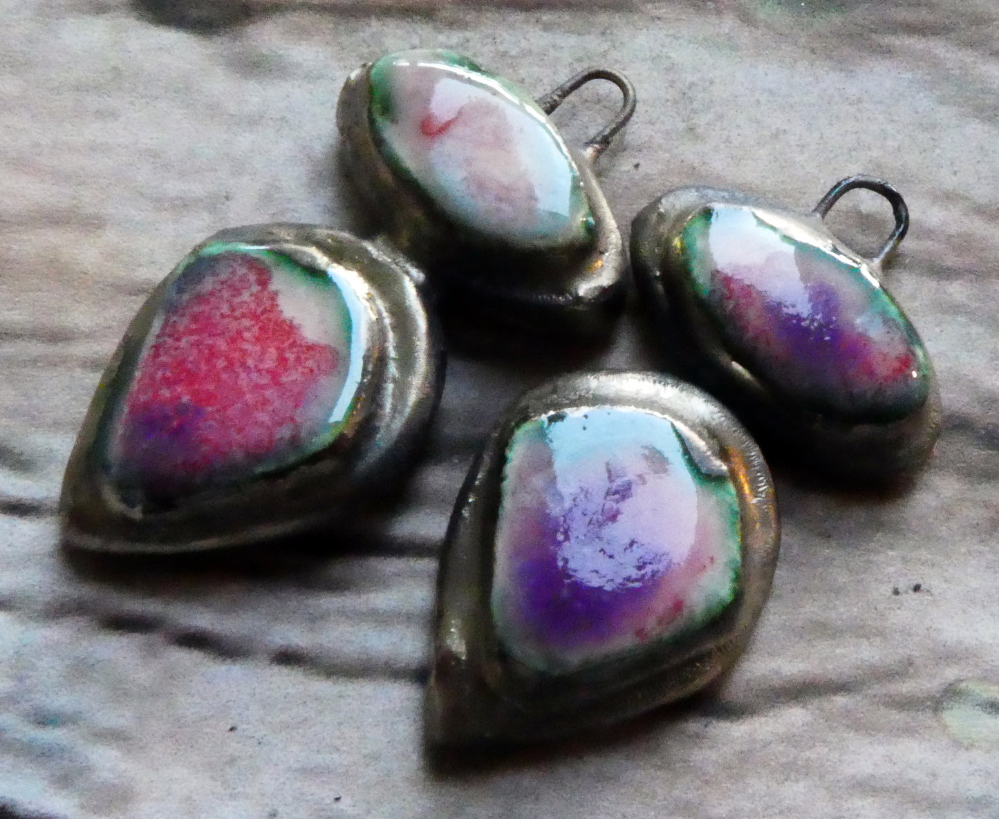 Ceramic Moulded Mixed Shape Charms - Berry Tart