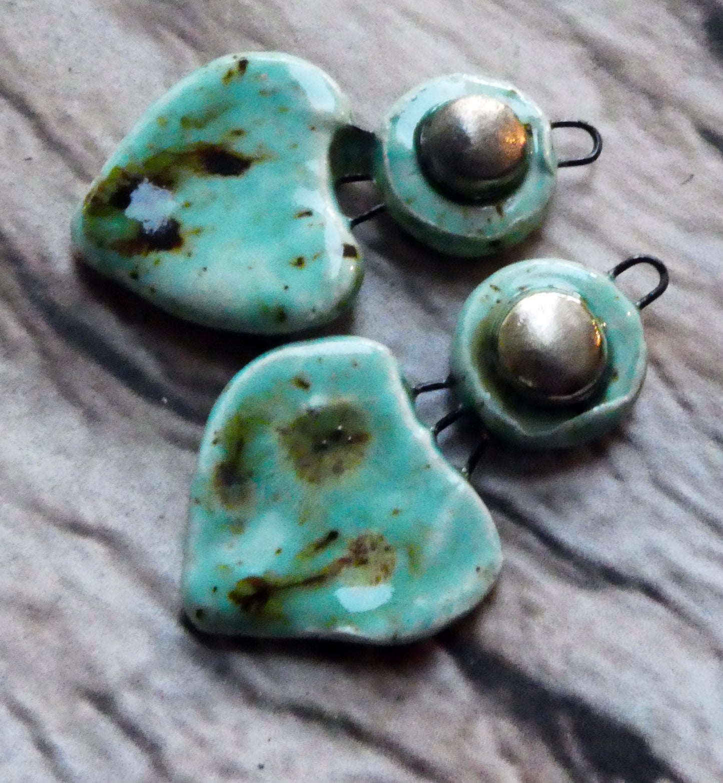 Ceramic Disc and Lotus Charms - Blue Guppy