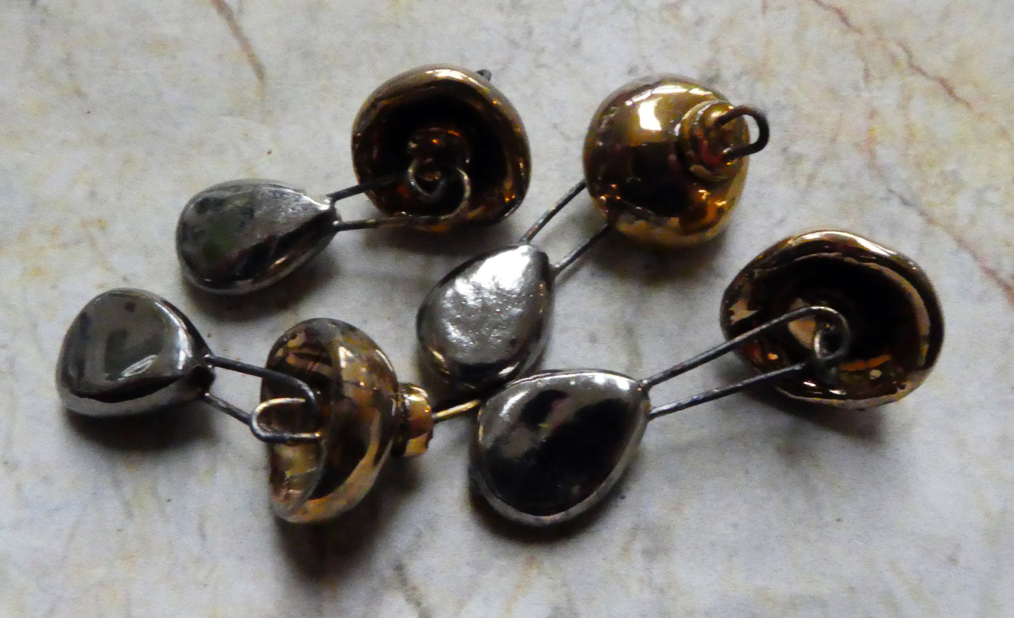 Ceramic Cap and Dangle Dangles -Gold and Platinum