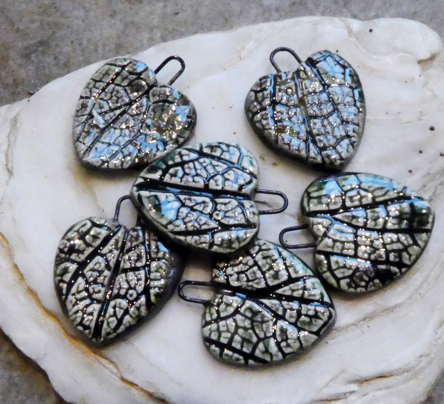 Ceramic Leaf Hearts - Dark Jade