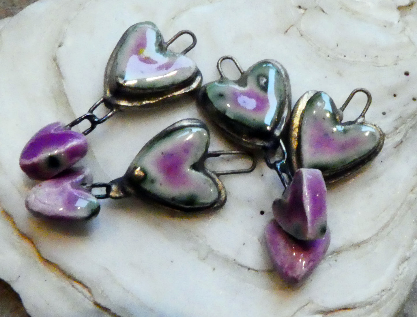 Ceramic Moulded Double Heart Dangles - Grapel