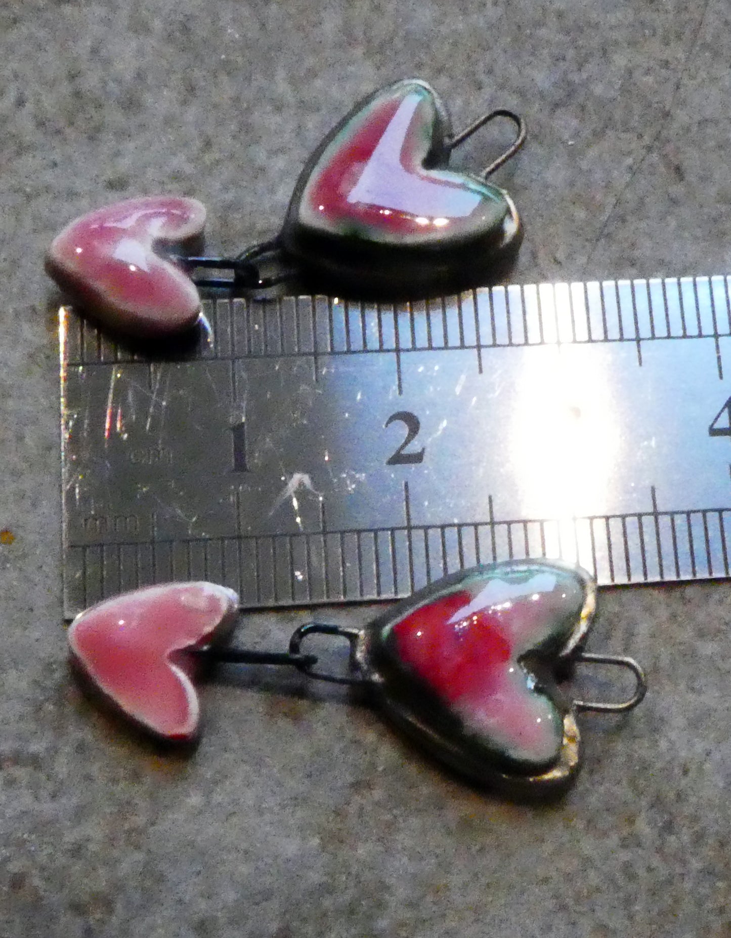 Ceramic Moulded Double Heart Dangles - Berry Tart