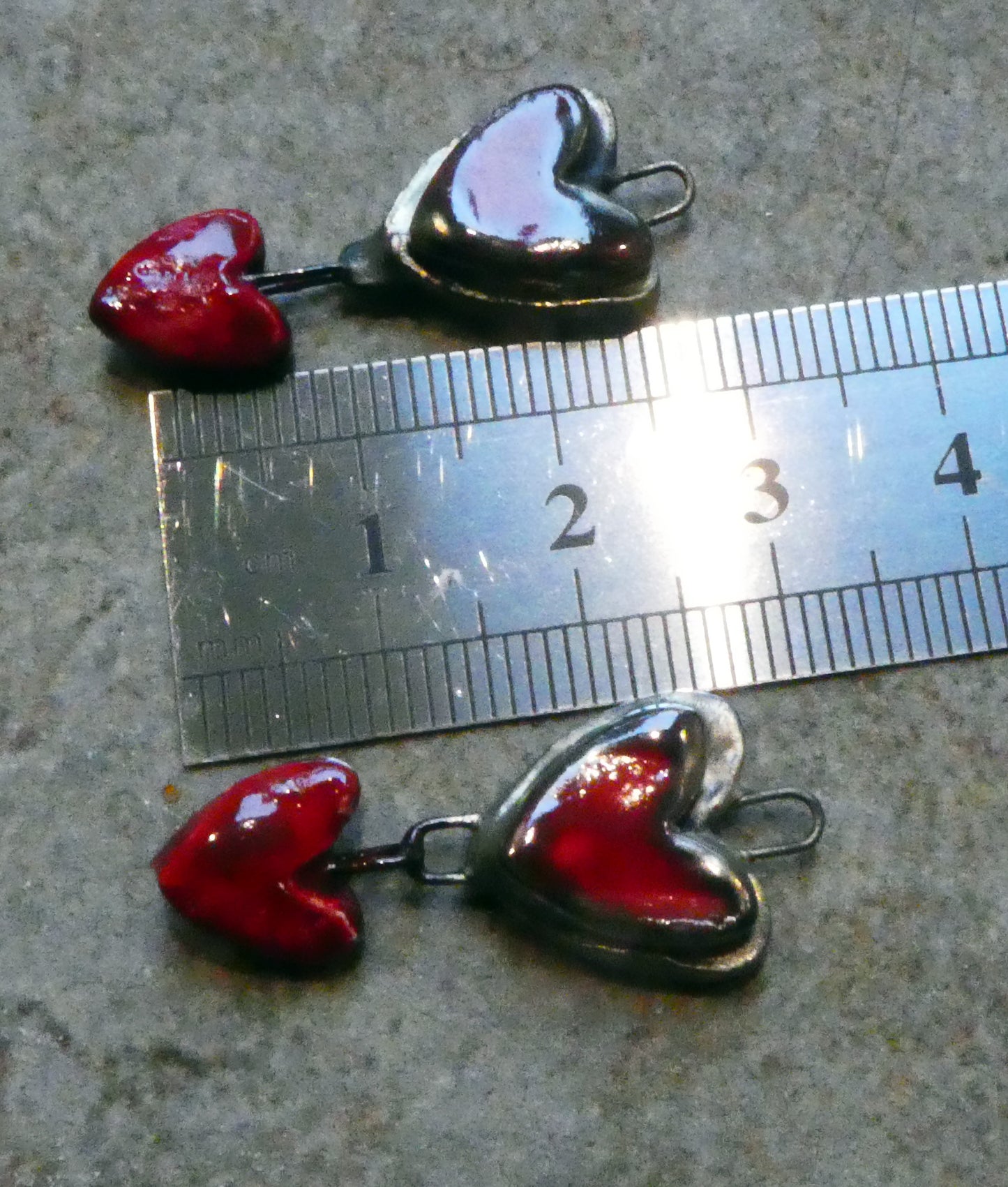 Ceramic Moulded Double Heart Dangles - Red