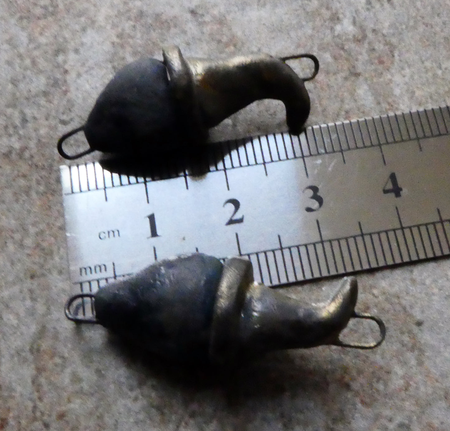 Ceramic Skulls in Witch Hat Connectors - Matte Black