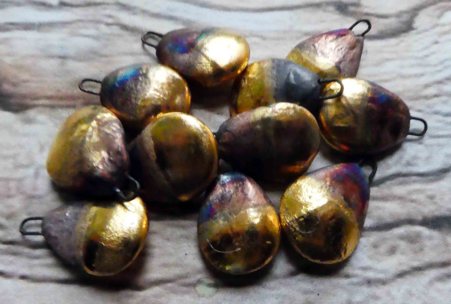 Ceramic Scorchy Lustre Pebble Charms -Gold