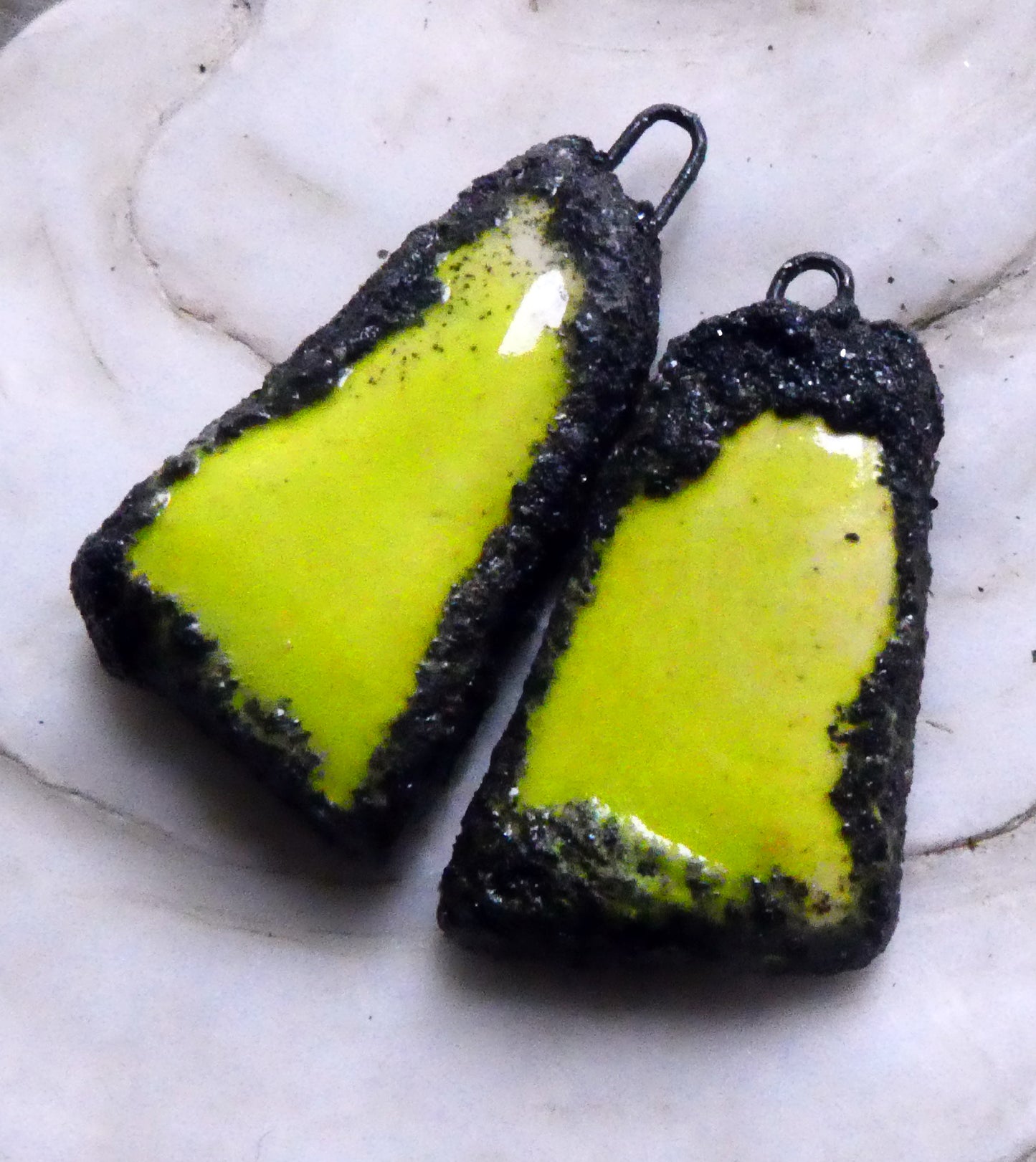Ceramic Chunky Spangle Edged Charms - Bright Chartreuse