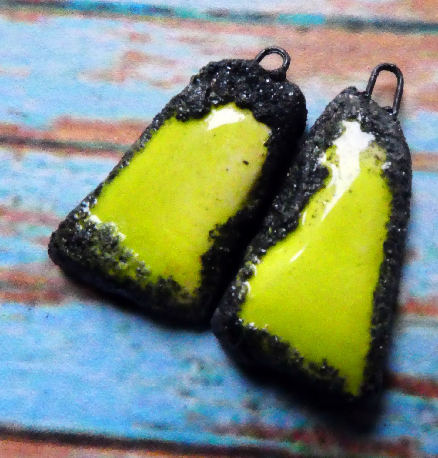 Ceramic Chunky Spangle Edged Charms - Bright Chartreuse
