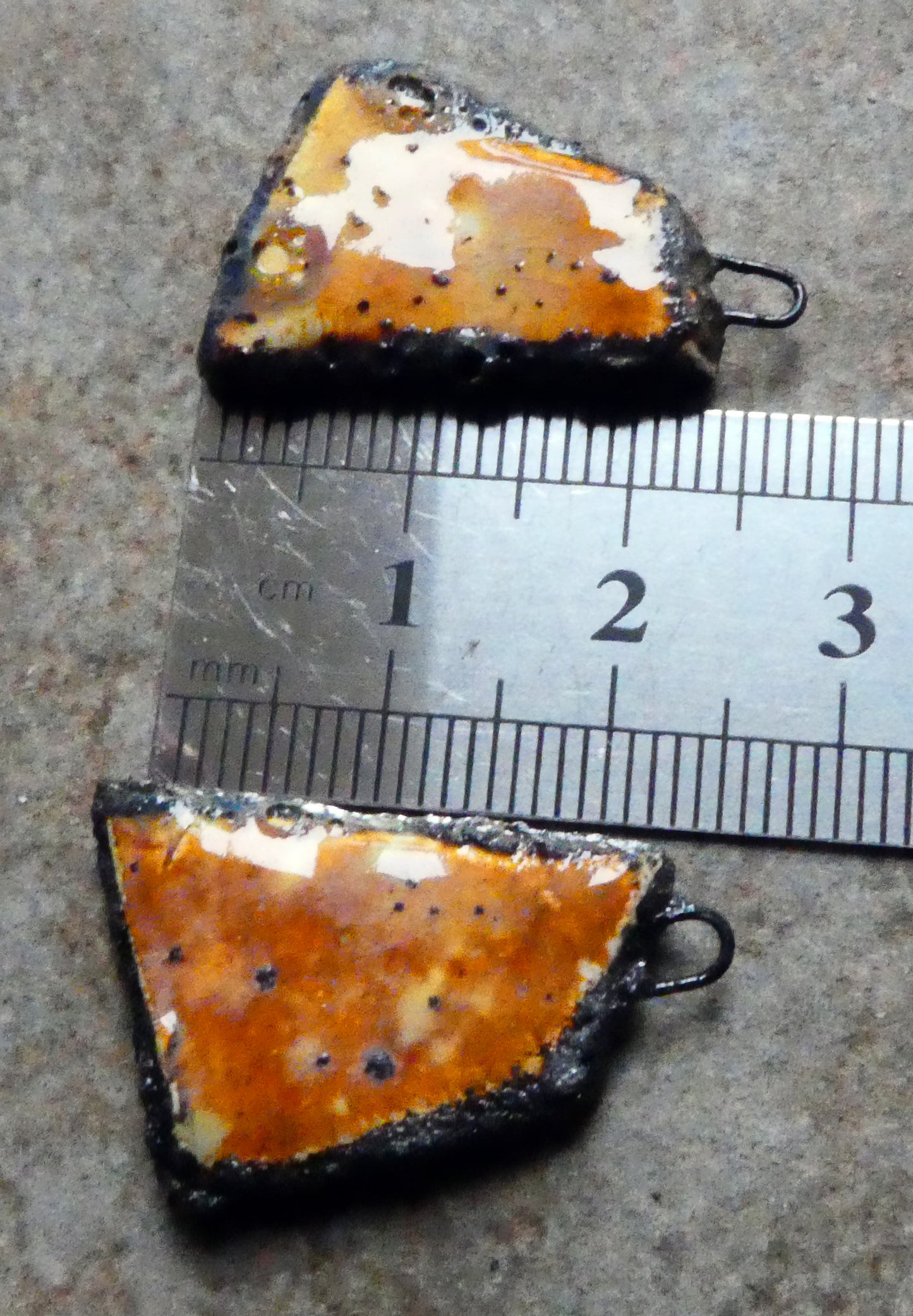 Ceramic Chunky Spangle Edged Charms - Amber Ash
