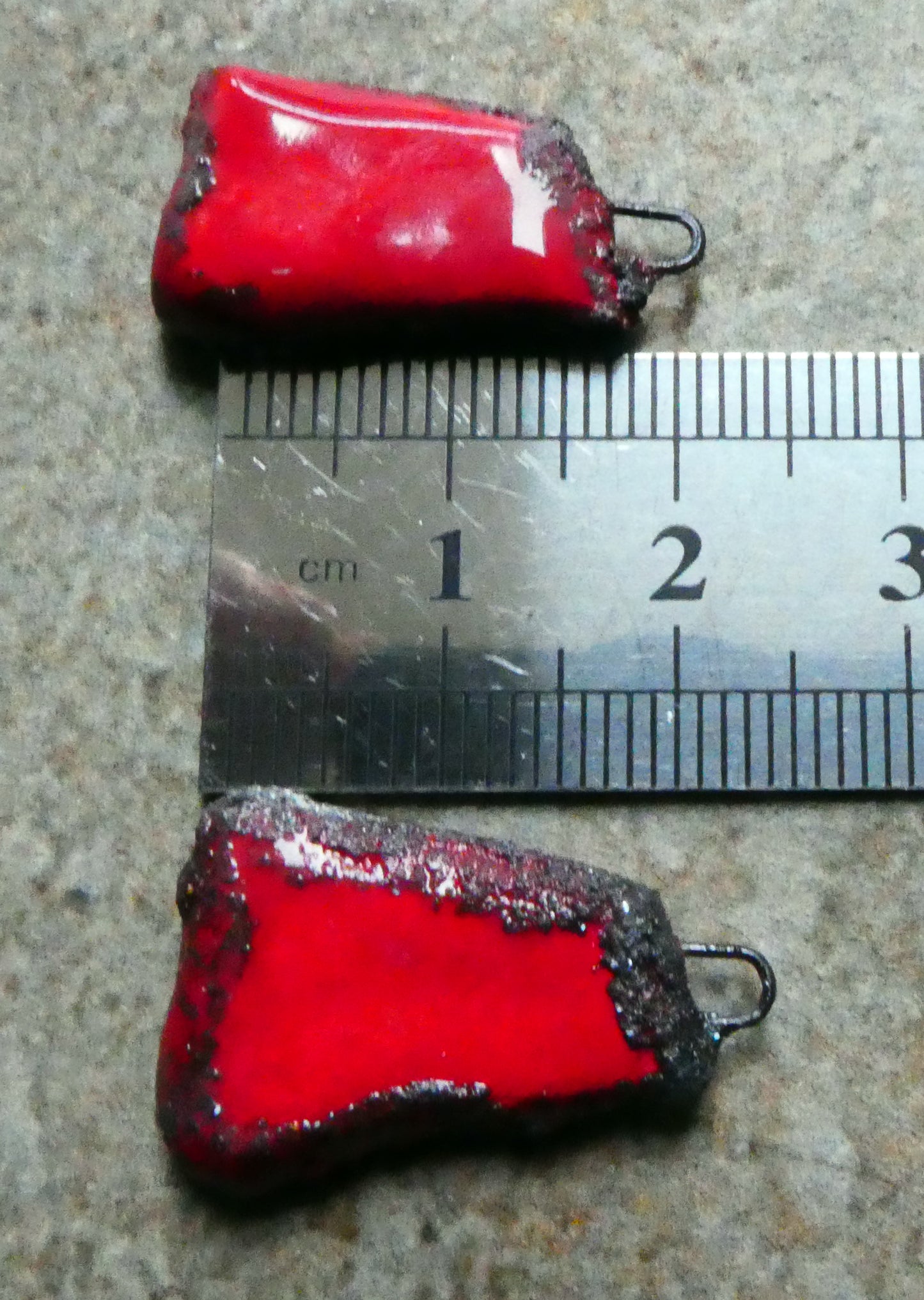 Ceramic Chunky Spangle Edged Charms - Red