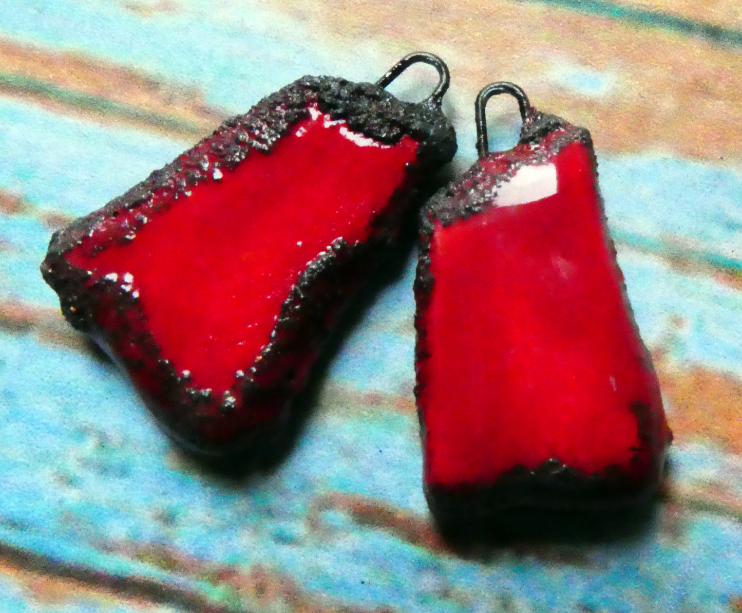Ceramic Chunky Spangle Edged Charms - Red