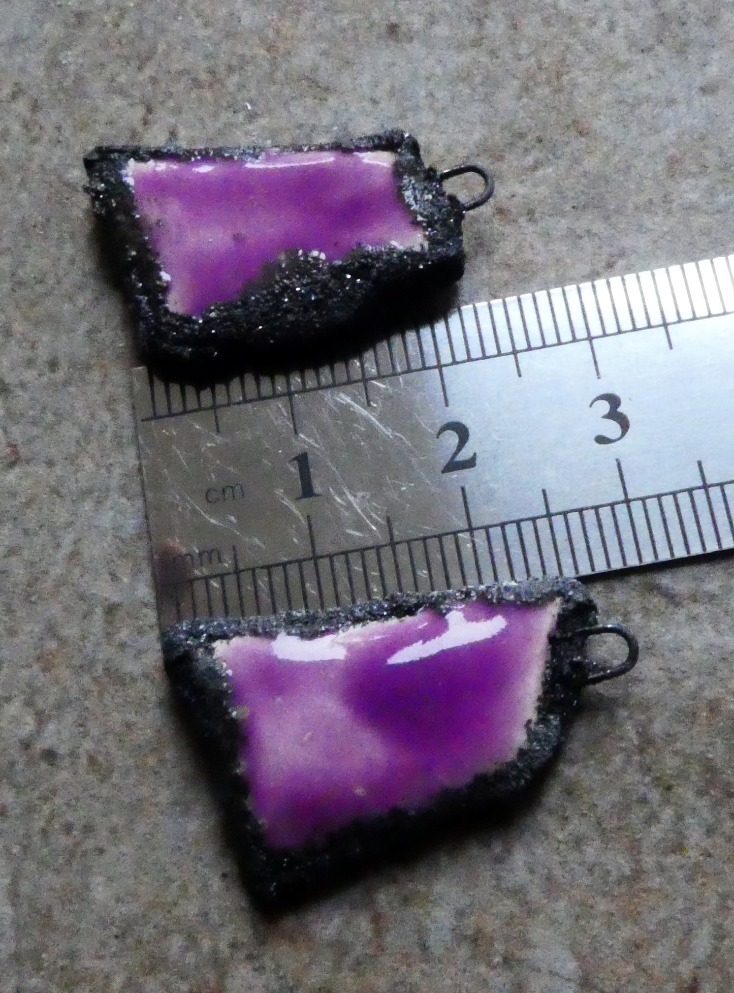 Ceramic Chunky Spangle Edged Charms - Grapel