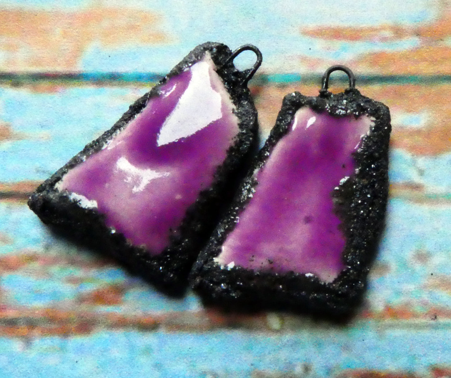 Ceramic Chunky Spangle Edged Charms - Grapel