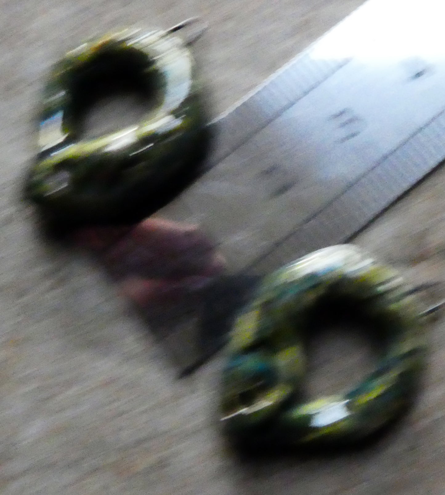 Ceramic Tail-Eating Snake Charms - Dark Jade