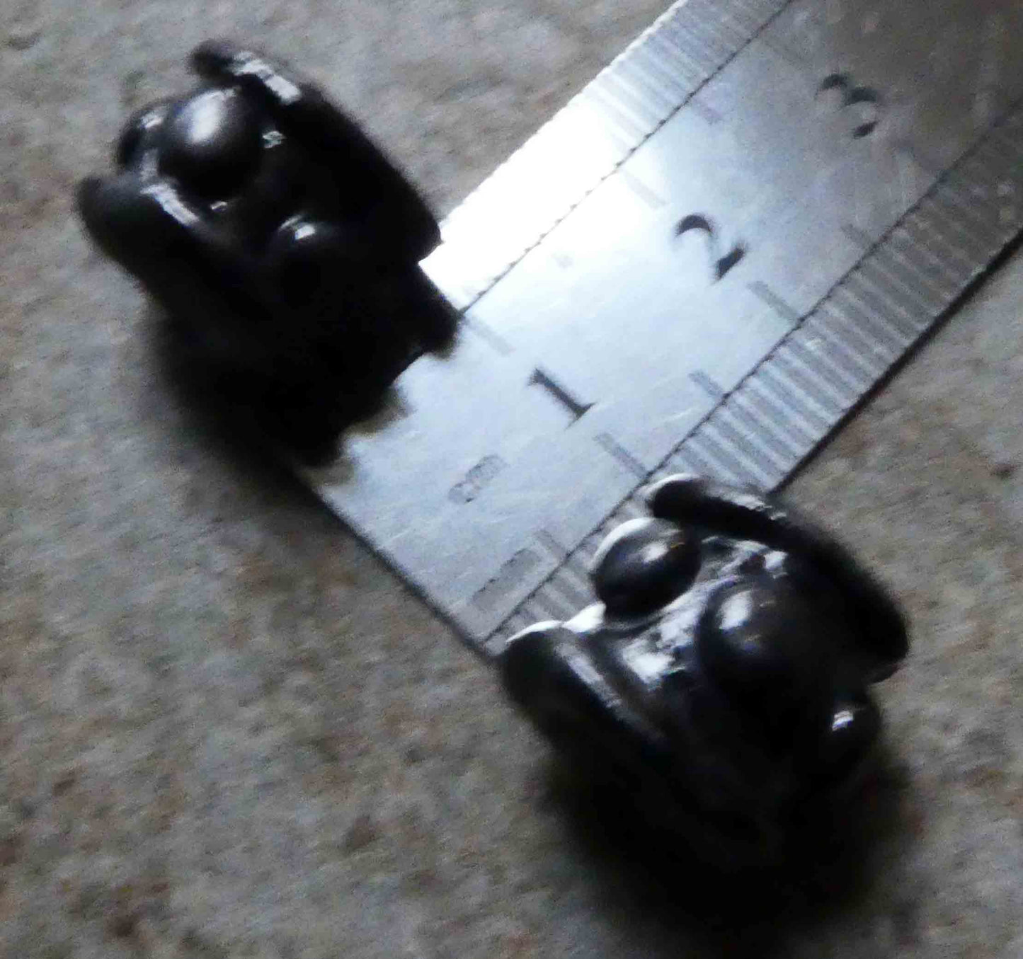 Ceramic Moulded Beads - Pewter