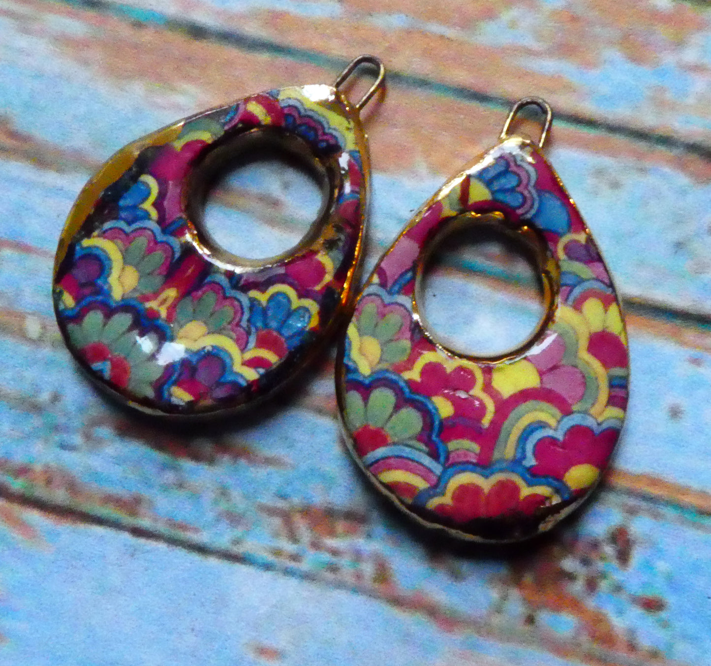 Ceramic 70's Psychedelic Pattern Decal Charms -#2