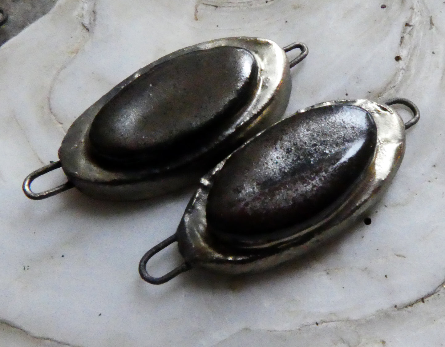 Ceramic Moulded Oval Connectors - Pewter