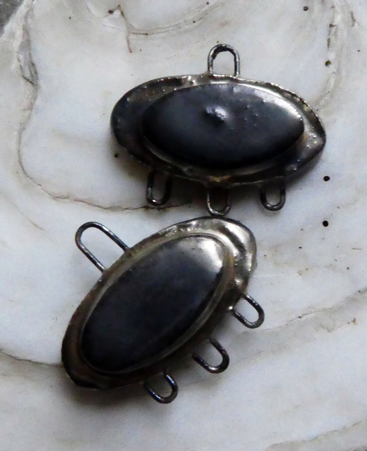 Ceramic Moulded Oval Three Hoop Connectors -Pewter