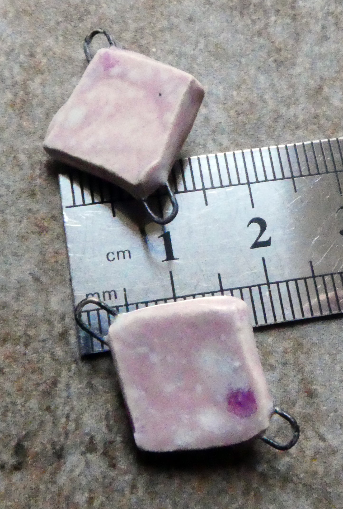 Ceramic Cushion Connectors -Pink Plum
