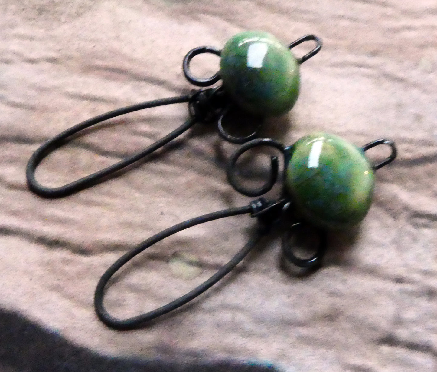Ceramic Wiry Hoop Connectors -Rockpool