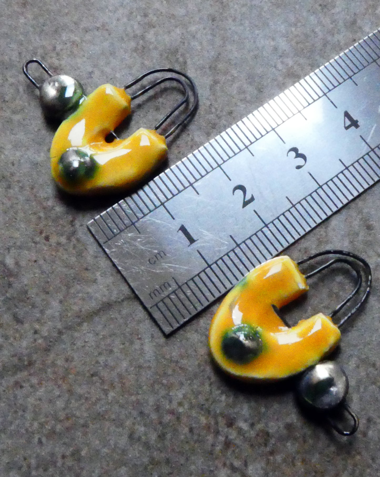 Ceramic Two Hoop Curved Connectors -Yellow