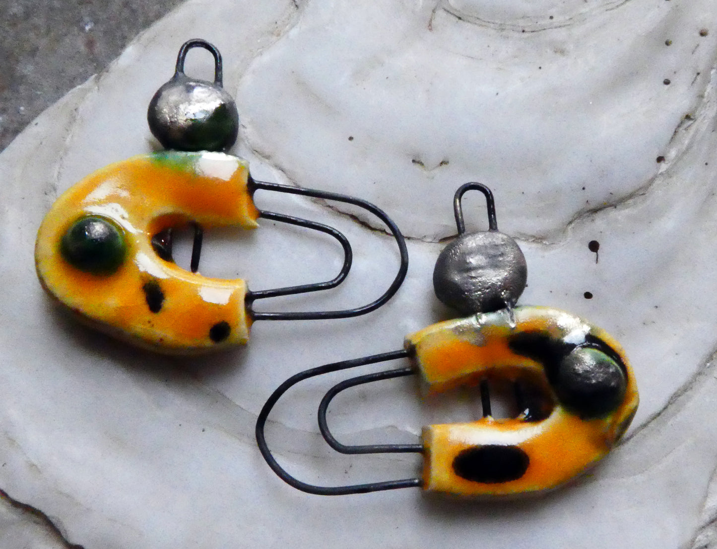 Ceramic Two Hoop Curved Connectors -Papaya