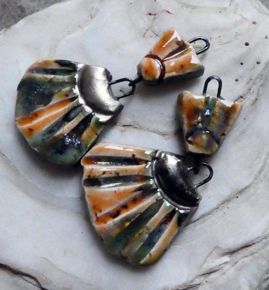 Ceramic Frilly Dangles - Oriental Caramel