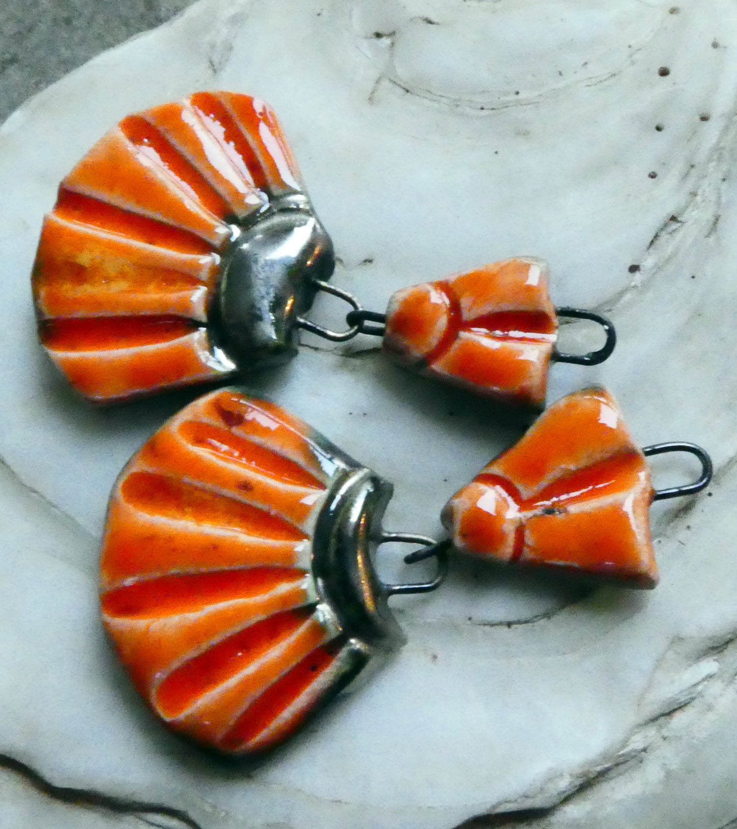 Ceramic Frilly Dangles - Wildfire