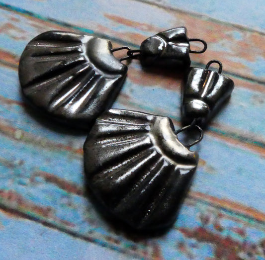 Ceramic Frilly Dangles - Gloria