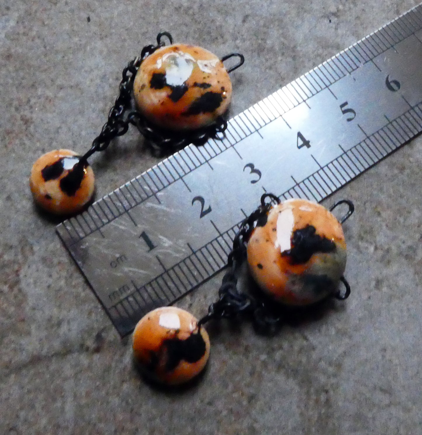 Ceramic Disc Dangles with Chain - Oriental Caramel