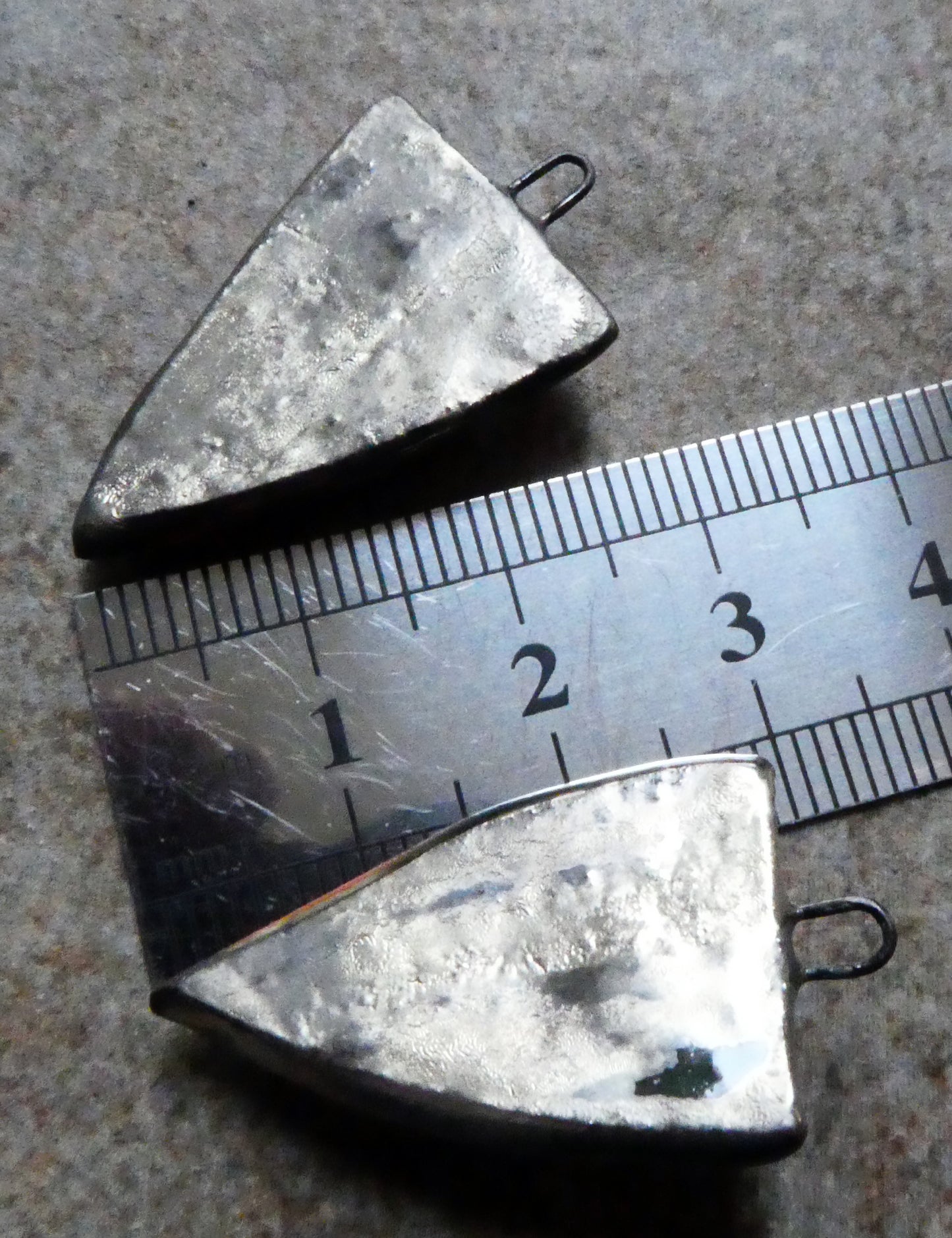 Ceramic Rivet Shields with Chain -Wildfire