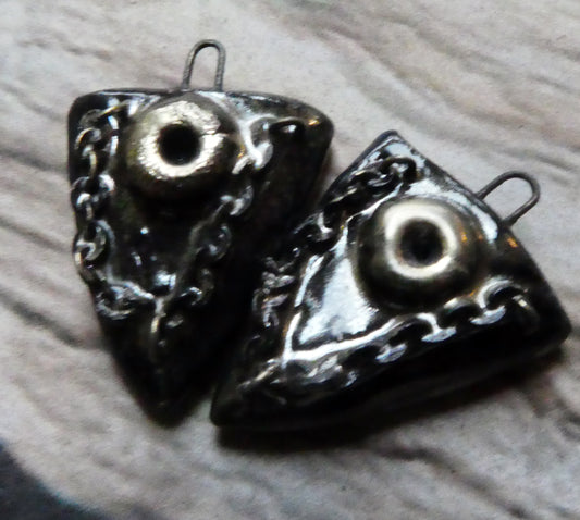 Ceramic Rivet Shields with Chain -Gloria