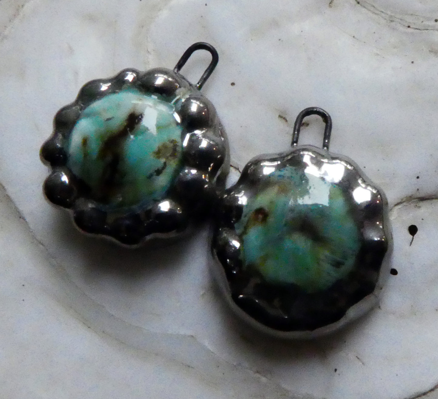 Ceramic Chunky Round Charms - Blue Guppy