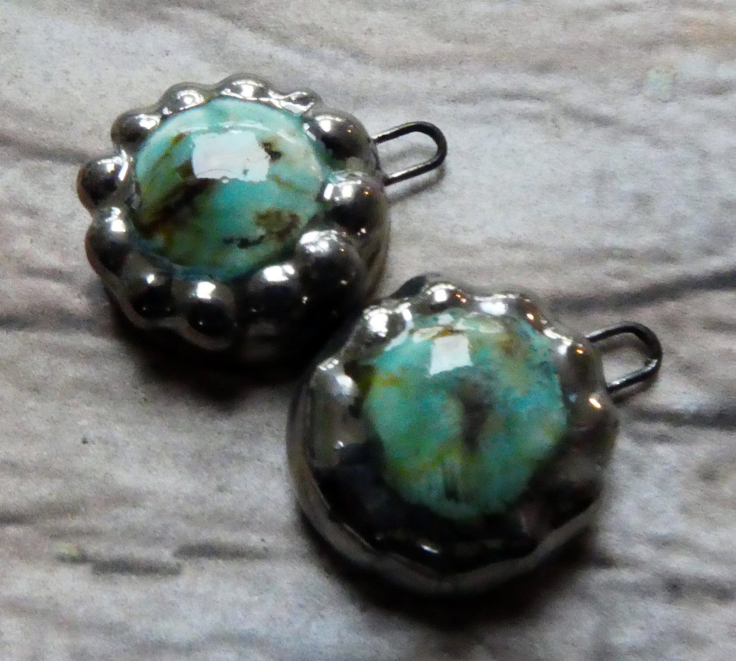Ceramic Chunky Round Charms - Blue Guppy