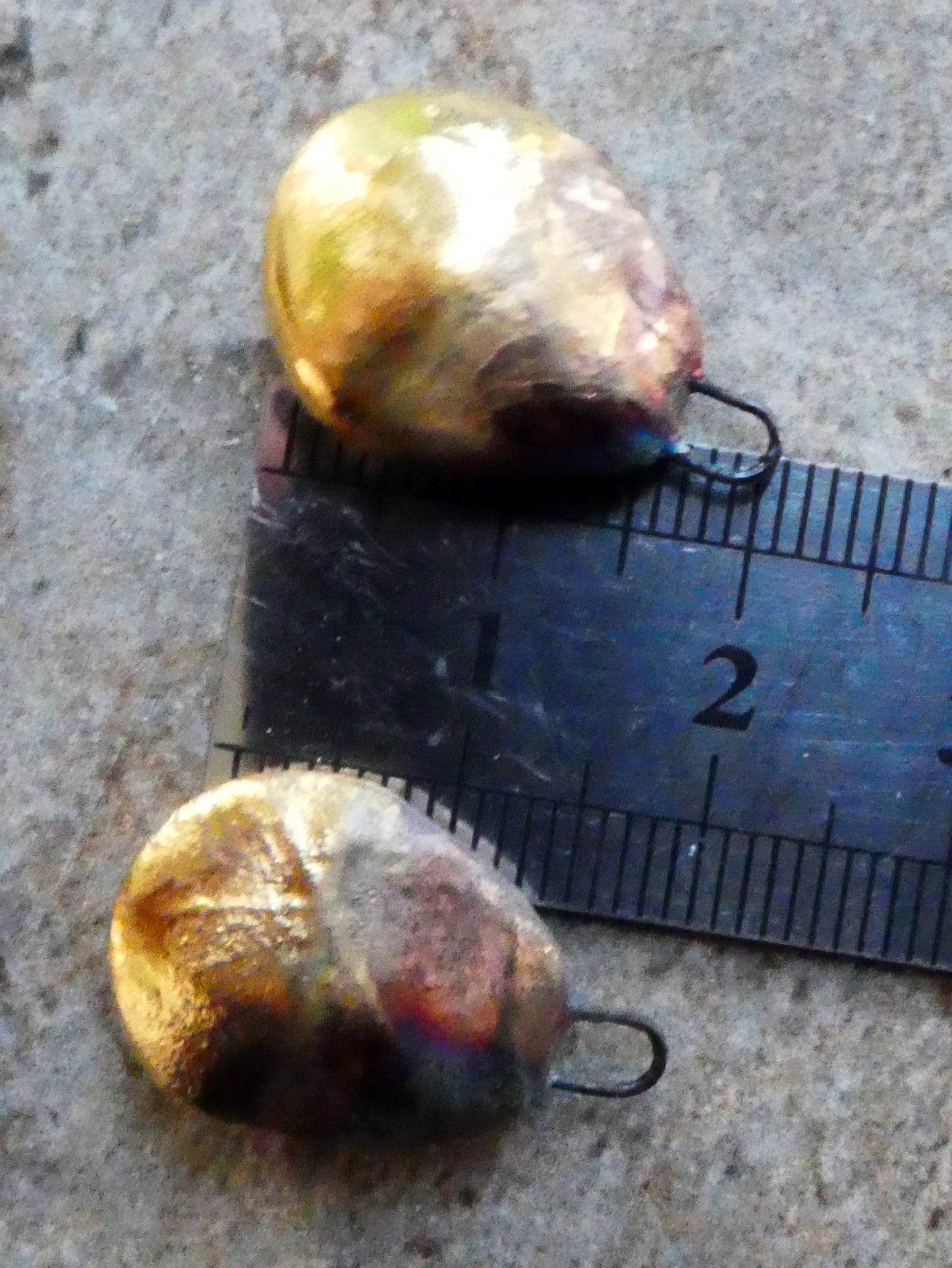 Ceramic Scorchy Lustre Pebble Charms -Gold
