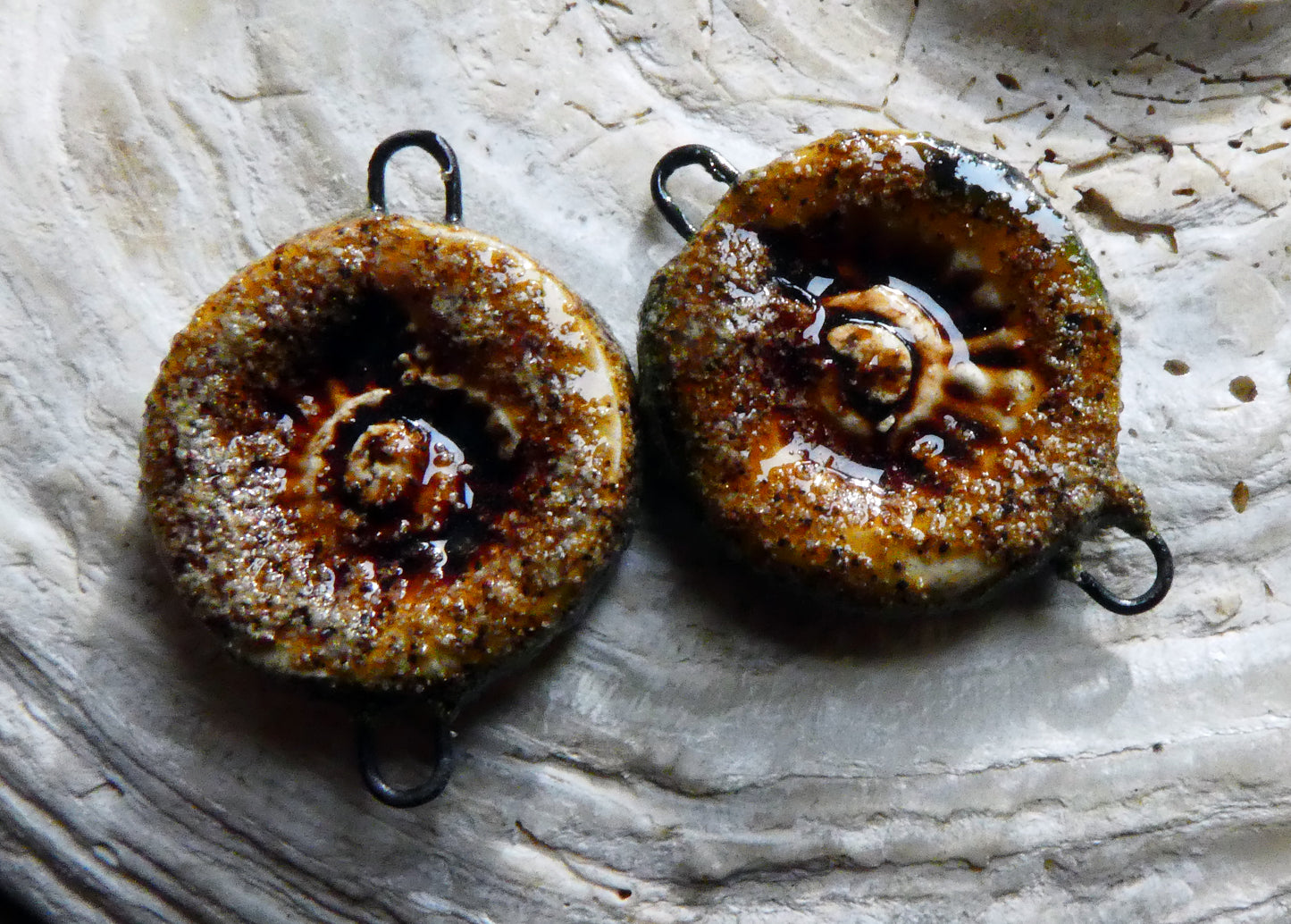 Ceramic Sandy Ammonite Connectors-Cognac