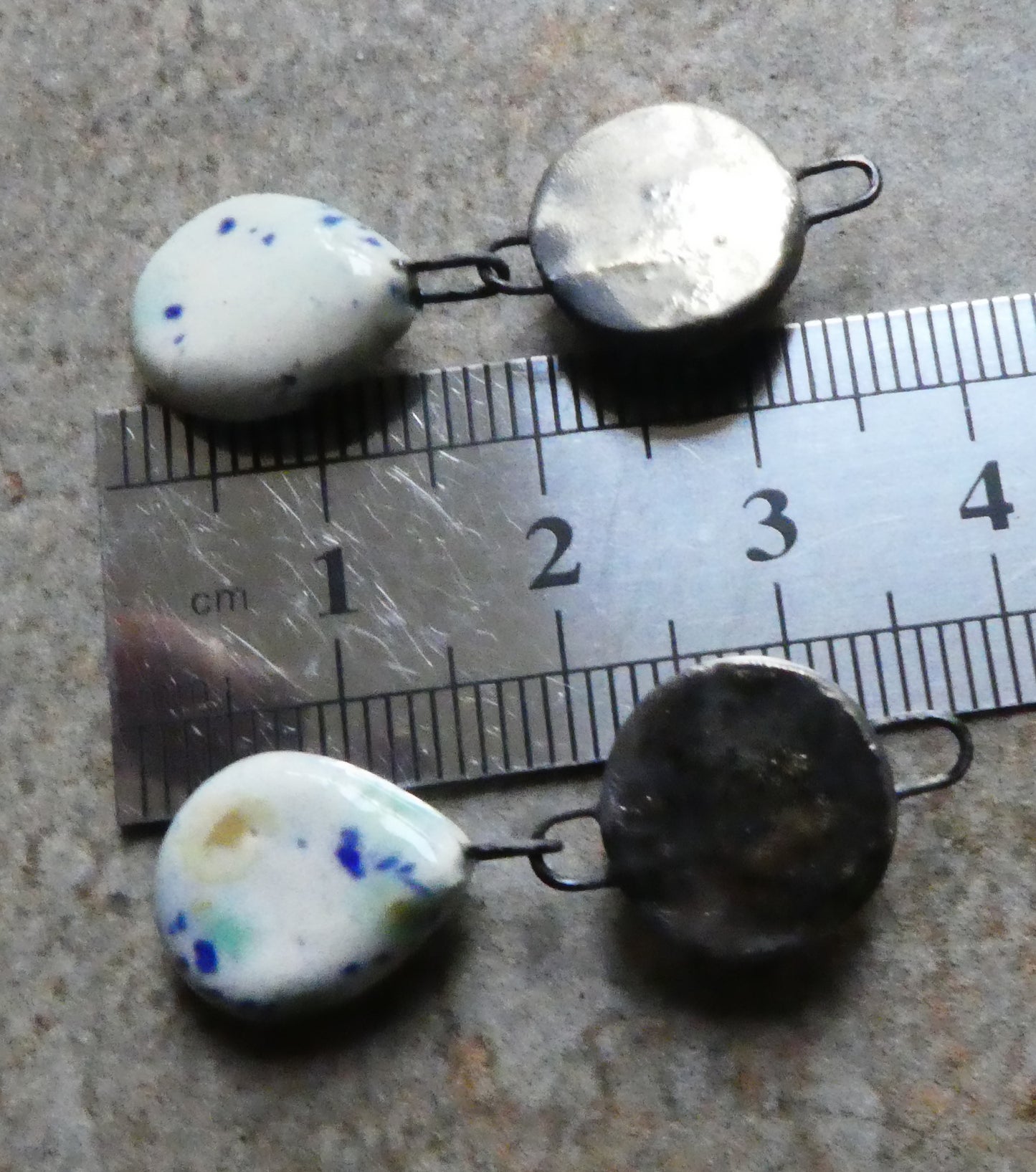 Ceramic Moulded Disc and Shell Dangles - Seawind