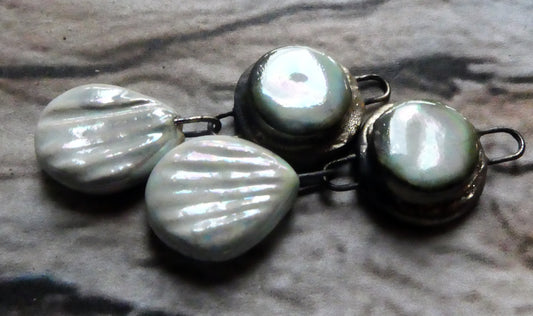 Ceramic Moulded Disc and Shell Dangles - Pearly White