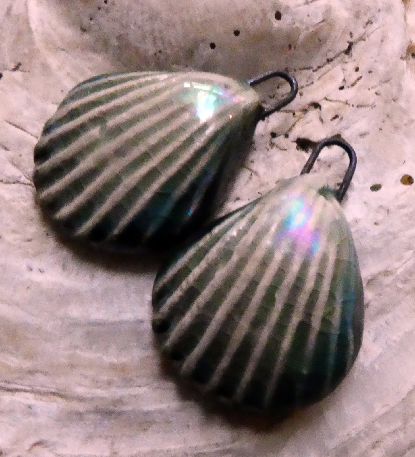 Ceramic Lustrous Shell Charms -Green Tea