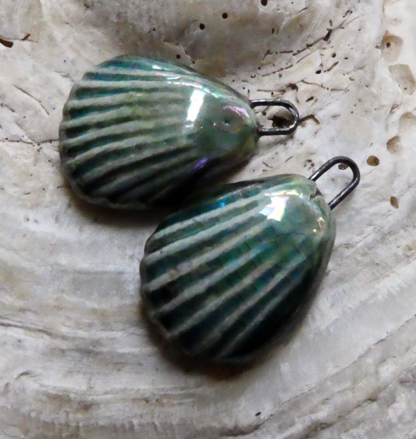 Ceramic Lustrous Shell Charms -Topaz