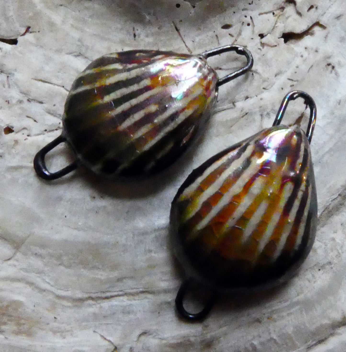 Ceramic Lustrous Shell Connectors - Dune