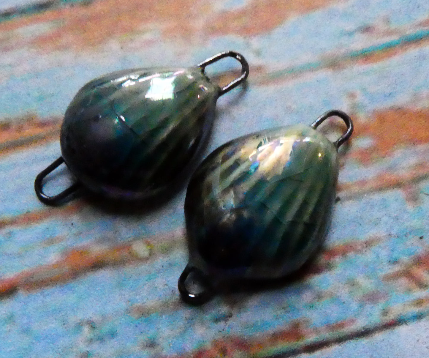 Ceramic Lustrous Shell Connectors - Oriental Blue