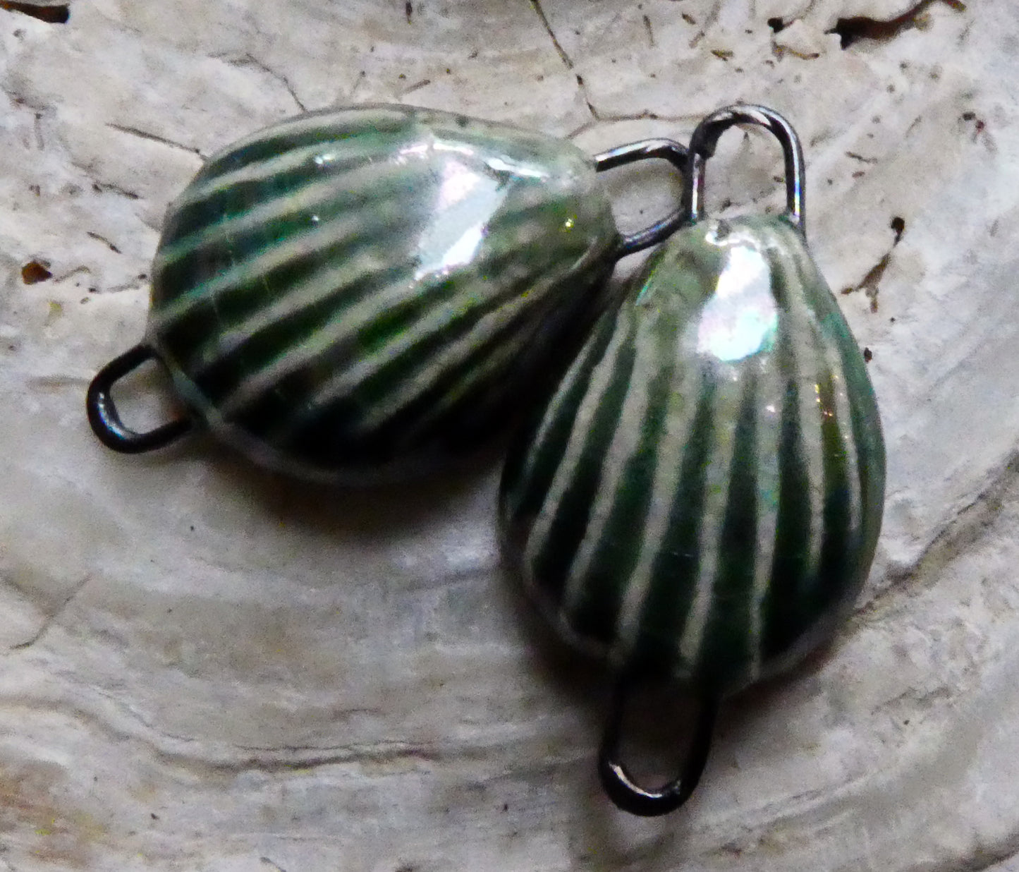 Ceramic Lustrous Shell Connectors - Green Tea