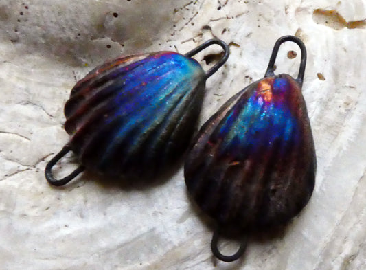 Ceramic Lustrous Shell Connectors - Scorched