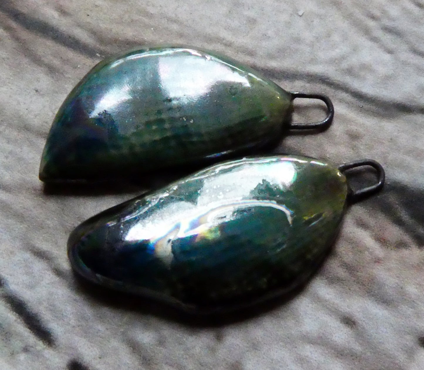 Ceramic Lustrous Shell Slab Charms - Oriental Blue